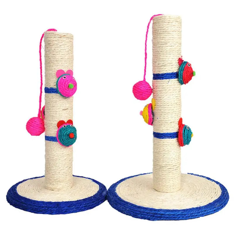 Bunte Katzenkratzsäule mit Spielzeug – Sisal-Kratzbaum mit Bällen und Tierfiguren