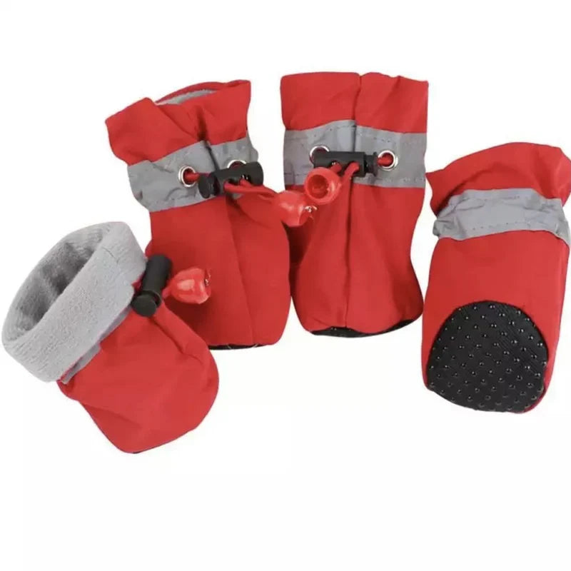 Winterliche Pfotenschuhe für Hunde