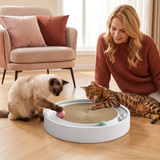 Interaktives Kratzbrett für Katzen mit Rollbällen und Relaxzone