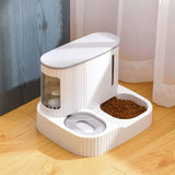 Futter- und Wasserspender