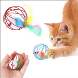 Spielzeugmaus im Käfig mit Federschwanz für Katzen