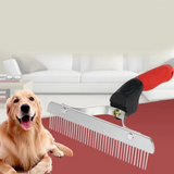 Fellpflege-Rake für große Hunde mit rotem Griff und robusten Edelstahlzinken