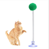Federball mit Saugnapf – Interaktives Spielzeug für Katzen